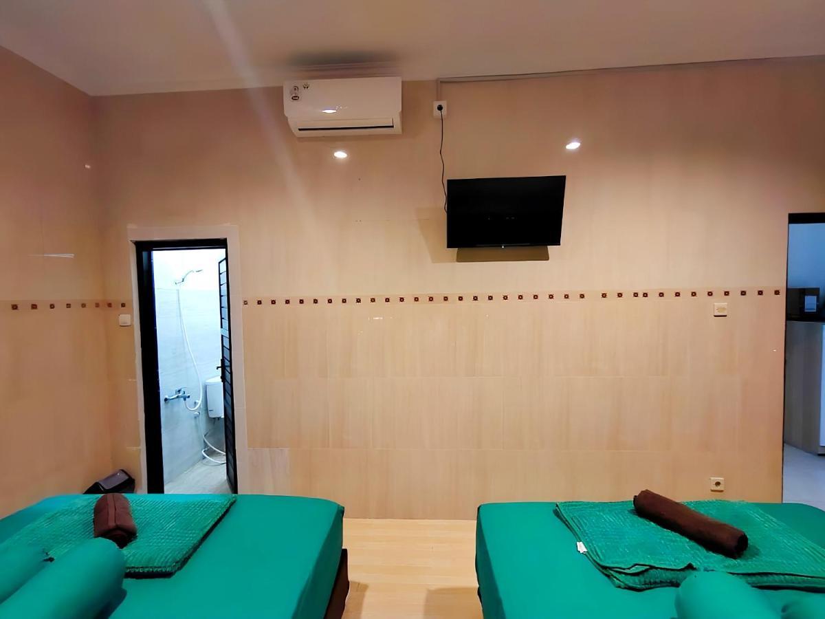 De Patuk Homestay Yogyakarta Exterior photo